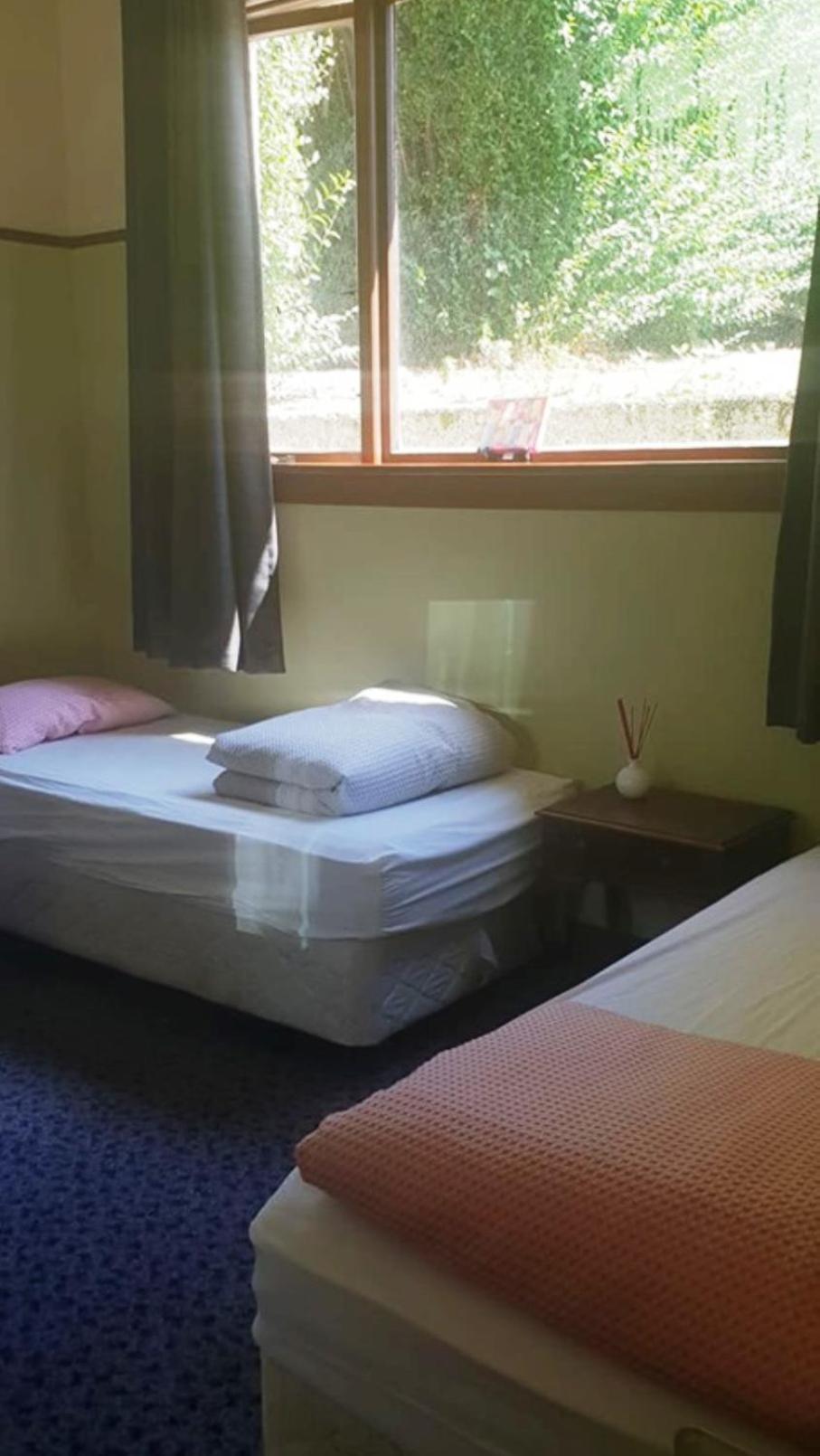 بيت شباب Manor House Backpackers ديوندين المظهر الخارجي الصورة