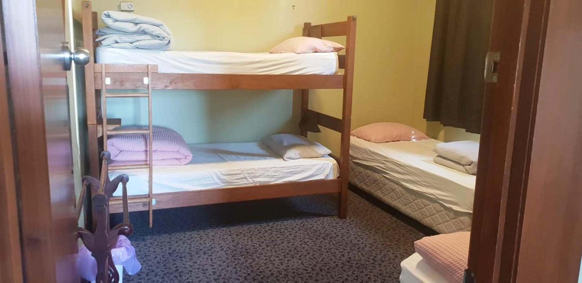 بيت شباب Manor House Backpackers ديوندين المظهر الخارجي الصورة